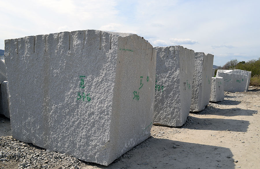 Surowy blok materiału